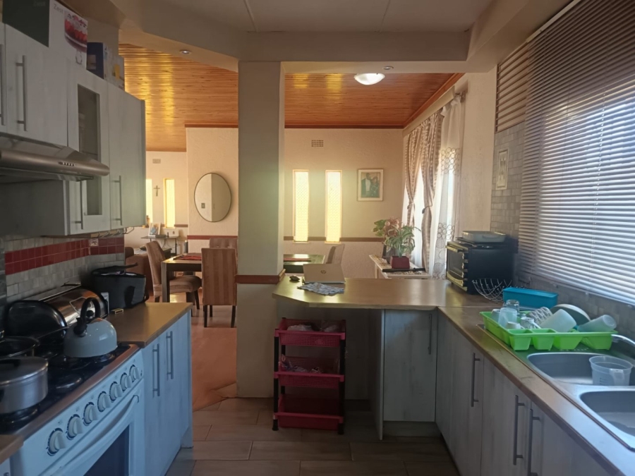 3 Bedroom Property for Sale in Riviera Northern Cape